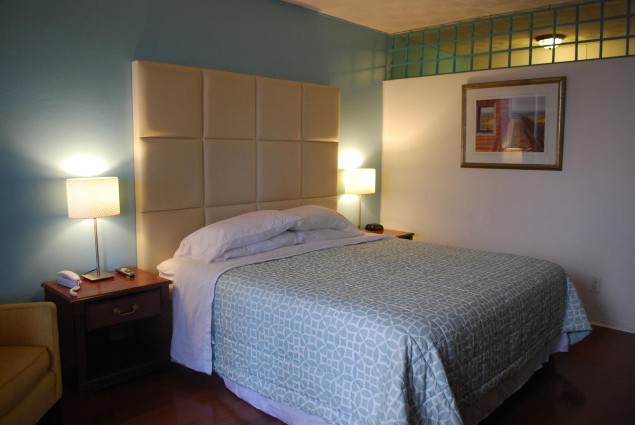 Island 3* Fort Lauderdale