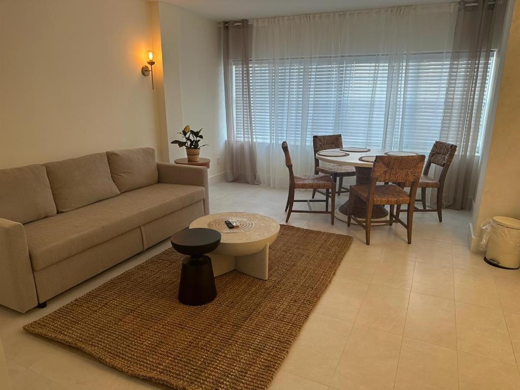 Island Inn 3*