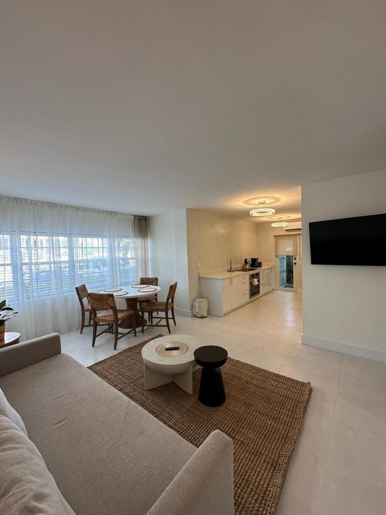 Inn Island Fort Lauderdale