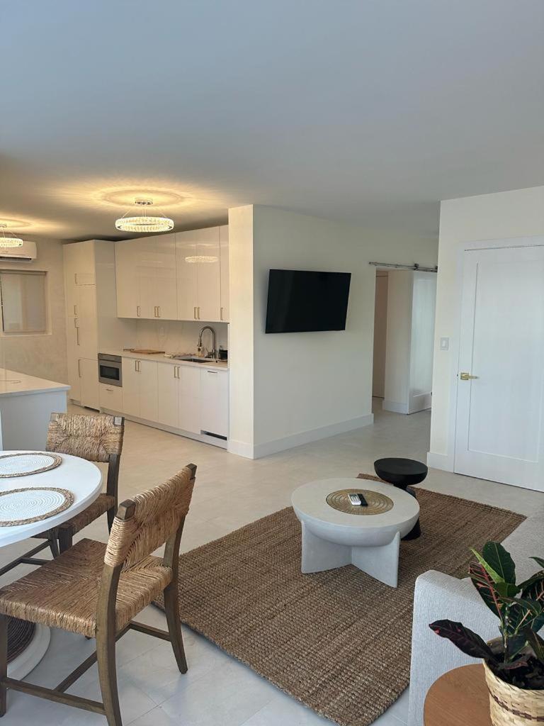 Island Inn Fort Lauderdale