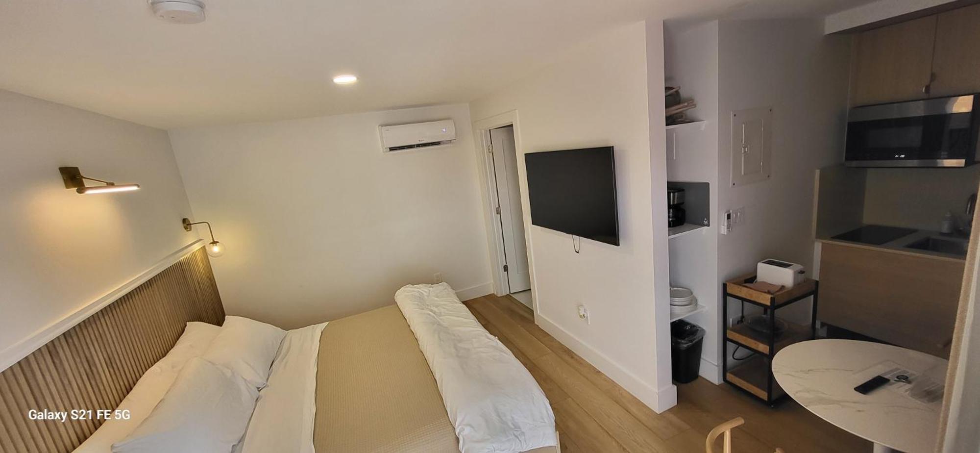Island Inn 3*